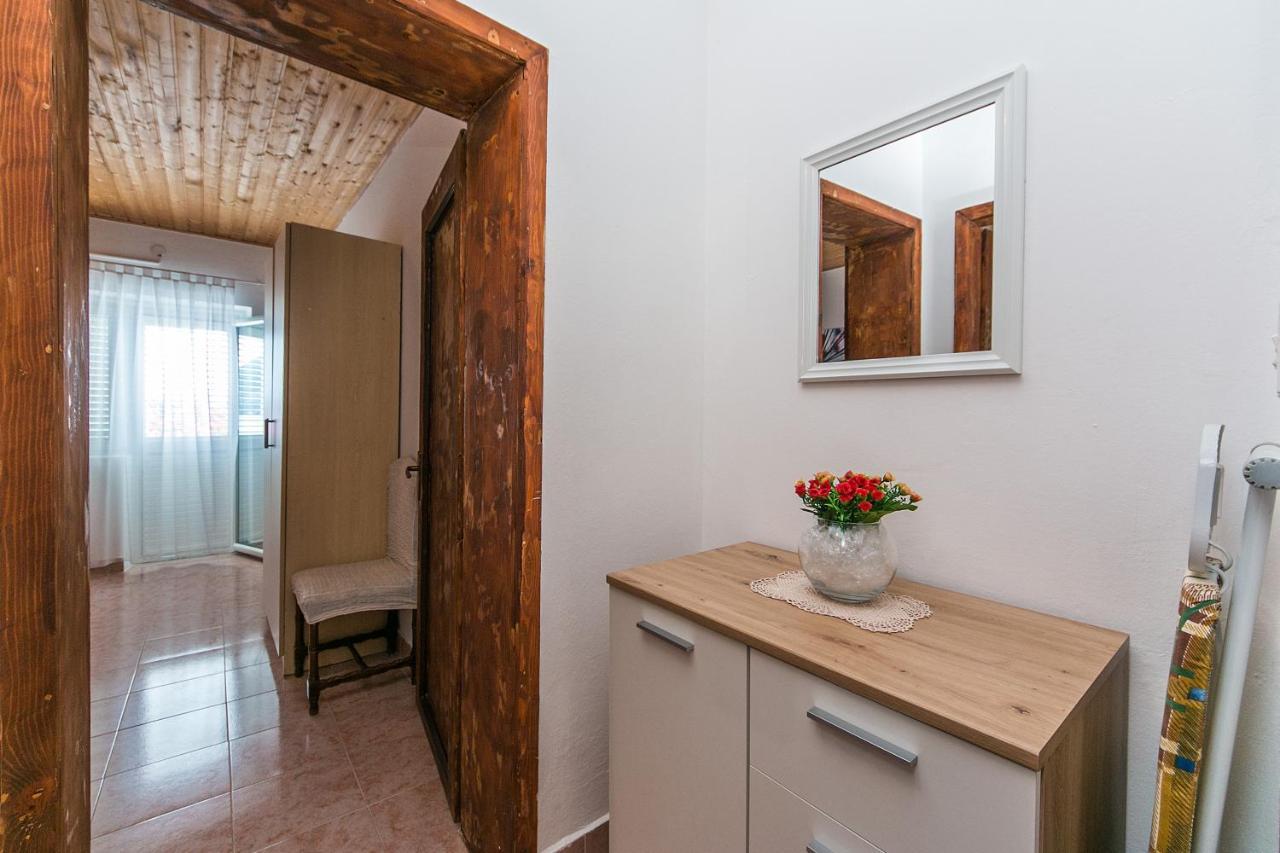 Apartments By The Sea Podaca, Makarska - 13974 Exterior photo